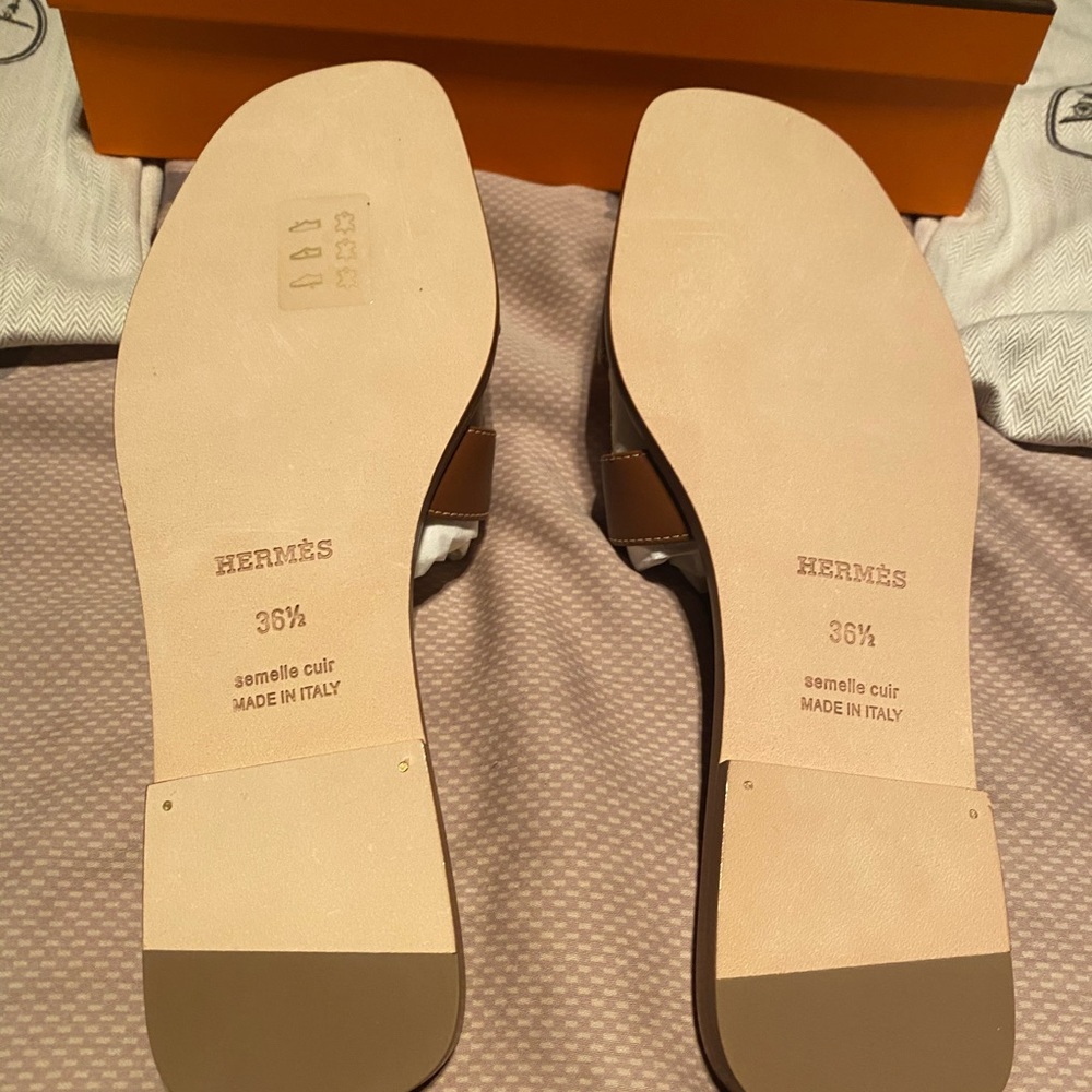 NIB Hermes Oran Sandals Gold Piqueres Ecrues 36.5 - Picture 4 of 9